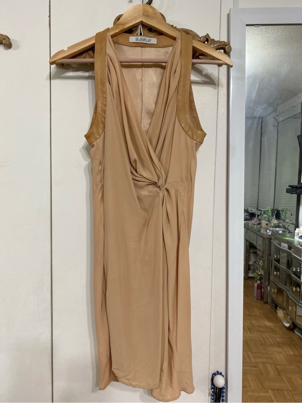 Silk & leather dress sleeveless twist front beige Lou de Beauregard size 36 new